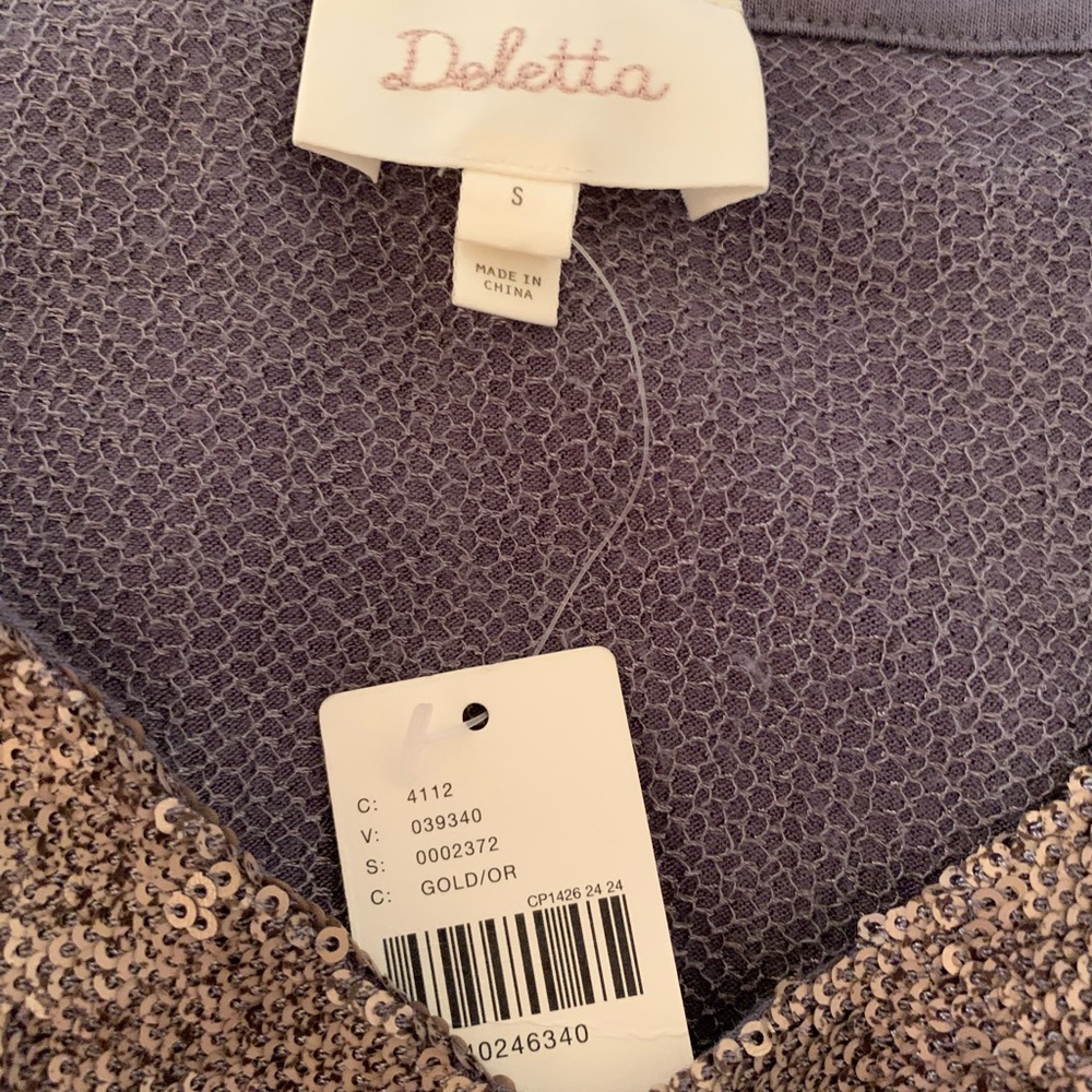 ANTHROPOLOGIE Deletta Gold Sequin V-neck Tee Shirt - Picture 8 of 11